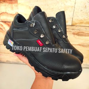 Sepatu Safety Terbaik ujung Besi keselamata kerja Pabrik Pom Bengkel Proyek Las Kitcen Bengkel Dapur Hotel Klinik Servis Terlaris Sepatu Safety Kerja Sepatu Safety anti licin berkualitas sepatu Laki Laki Permpuan terbaik termahal