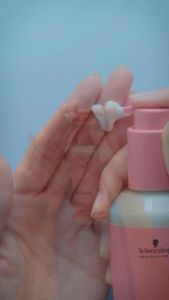 Kem giữ nếp và phồng tóc Osis Upload 200ml - bí quyết giúp mái tóc trông dày dặn hơn tức thì mà vẫn giữ được sự mềm mại mượt mà như vừa chăm sóc tại Salon!