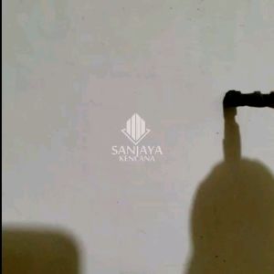 1 Set Gantangan Baju Toko Tempel Dinding Plus Gantungan Kayu