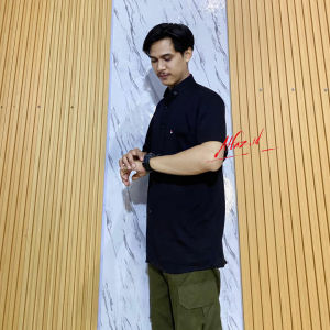 Kemeja Pria Dewasa Lengan Pendek Polos Warna Hitam Bahan Katun Rayon Twill Adem Premium
