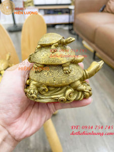 Tượng rùa cõng 2 con bằng đồng phong thủy 2 cỡ: Cao 8cm và cao 17cm