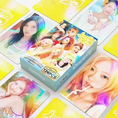 124pcs/box Hearts2Hearts Photocards Lemon Tang Holographic Card KPOP Holographic LOMO card Sticker Collection