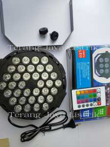 LAMPU DISCO PARLED 36 MATA LED RGB REMOTAN AC 220V / LAMPU PARLED SOROT DISCO PUTAR 36 LED PANGGUNG