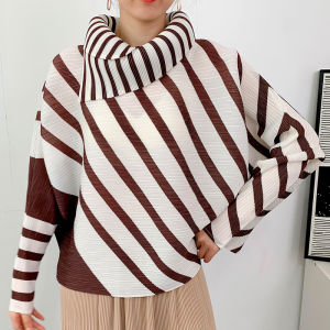 Sanzhai เสื้อจับจีบลายทาง2023ใหม่ฤดูใบไม้ผลิและฤดูร้อนมีปกพับจีบของผู้หญิงเสื้อยาวปิดถึงก้นหลวมขนาดใหญ่