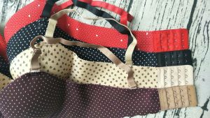 [HCM]ÁO NGỰC SU HỌA TIẾT DỄ THƯƠNG NÂNG NGỰC BÀN TAY