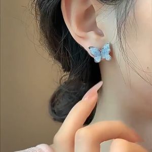 Anting Rama-Rama🦋渐变水晶蝴蝶耳钉 Gradient Crystal Butterfly Earrings 小巧精致轻奢高级感气质百搭 Elegant Fashion Jewelry