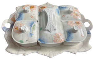 [Tặng 10 lixi xuân ] Khay đựng bánh kẹo - mứt Tết chữ nhật 5 ngăn có nắp bằng nhựa phíp cao cấp