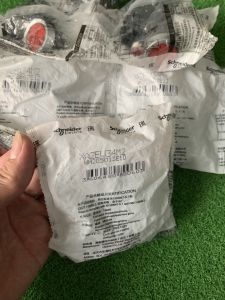 Nút nhấn có đèn XA2EW34M2 Schneider - Đỏ - 220Vac