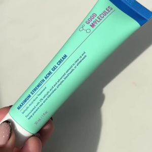Good Molecules Maximum Strength Acne Gel Cream with 2% Salicylic Acid – Helps Clear Acne Blemishes Blackheads & Whiteheads – Retinoid-Inspired ment – Fragrance-Free Vegan (30ml / 1.01 fl oz.)