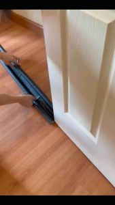 ที่กั้นประตู คิ้วกั้นประตู ที่กั้นประตูหนังPU กันฝุ่น กันแมลง กันแอร์ออก หรูหรา สวยงาม เช็ดล้างได้ มี 5 สี พร้อมส่ง