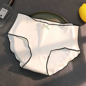 Lizida Japanese Simple Womens Ice Silk Briefs Mid-waist Antibacterial Cotton Crotch Panties Girl