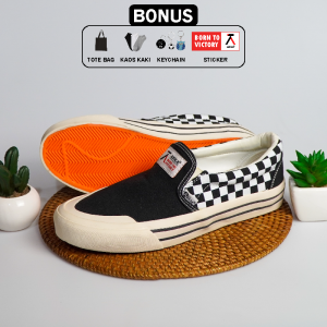 SEPATU SNEAKERS SLIP ON PRIA WANITA HITAM PUTIH SEPATU COWO KEREN BUAT GAYA SEPATU WANITA TERBARU SEPATU SNEAKER PRIA WANITA SLOP SEPATU SEKOLAH SEPATU KEREN  SEPATU KULIAH SNEAKERS SEPATU PRIA KEREN LAKI LAKI CEWEK CEWE BRAND LOKAL AKNA DELONIX RAJALELAK