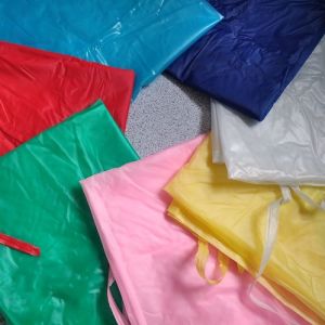 Tạp dề nhựa làm bếp chống nước chống dầu mỡ màu xanh lá