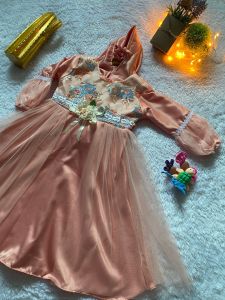 Gaun Muslim Anak: Pilihan Terbaik untuk Pesta dan Acara