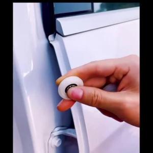 ACEKOGO ปะเก็นตัวหน่วงการสั่นสะเทือนประตูรถเรืองแสง1ชิ้นอุปกรณ์เป้อุ้มเด็กกันเสียงและกันกระแทกสไตล์สีขาวและสีดำสำหรับฟอร์ดเฟียสตาโฟกัส Mustang Mondeo Ecosport Escape Everest Porter Expedition Ranger Transit Tourneo