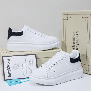 2024 New Quan McQueen White Shoes Female Couple Student Sports Casual Mens Shoes Internet Celebrity School Trends