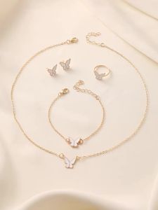 ใหม่เครื่องประดับยุโรปและอเมริกาผู้หญิงแฟชั่นอารมณ์บุคลิกภาพผีเสื้อสร้อยคอต่างหูแหวนสร้อยข้อมือ 4 ชิ้นชุด