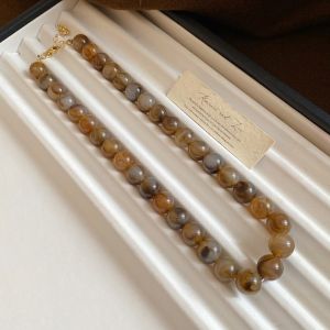 METALIX Acrylic Round Beads Necklace Smudging Multi-Color Collarbone Chain Ombre Choker Necklace Women