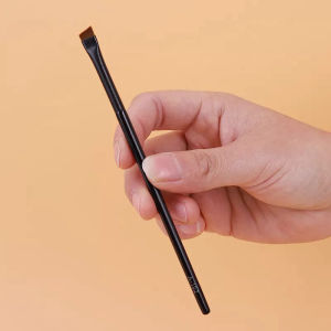 Kuas MAC Alis Hitam Eyeliner Pen Eyebrow Brush Bahan Sintetis [VAL]
