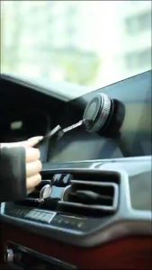 Magnetic 360° Rotatable Car Phone Holder  Bracket Foldable Dashboard Navigation Phone Stand
