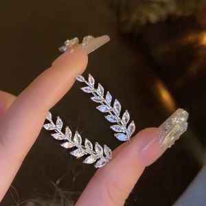Luxurious One-Piece Leaf And Wheat Ear Cuff Earrings Super Shiny Zirconia Fashionable Versatile Womens Jewelry Accessories Elegant Jewelry for Women  Suitable For Birthday Christmas And New Years Gifts
