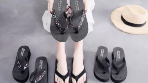 [Free Shipping] Couples flip-flops for men new summer style soft-soled beach shoes platform thick-soled wedge sandals for outdoor wear womens couples style