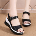 Clarks รองเท้าคัทชูผู้หญิง UN COSMO STEP รองเท้าแตะหนังผู้หญิงคลาสสิก 2614096565. 