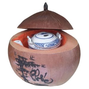 Bình ủ trà trái dừa khắc chữ Phúc / Bình trà 04 - 09 lít / Giữ ấm từ 3 - 6 giờ / Sản phẩm sản xuất thủ công / Xưởng sản xuất tại Bến Tre