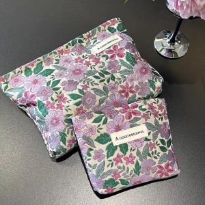 Cosmetic Bag Portable Silky Smooth Shoulder Bag Beautiful Fine Printing Shockproof and Shockproof