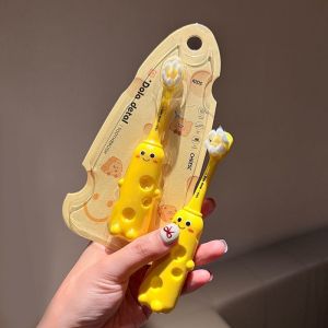 Bàn chải tập đánh răng cho bé 2-6 tuổi – thiết kế ngộ nghĩnh- Bàn chải Vàng