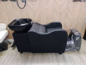 เตียงสระ รุ่น Sky888 ลายกล่องดำ พร้อม อ่างเซรามิกโค้งดำ โครงสร้างภายในแข็งแรงคุ้มค่า