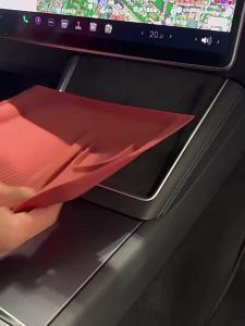 For Tesla Model Y Juniper 2025 Silicone Wireless Charging Pad Charger Protect Cover Car Accessories Non-Slip Dust-Proof Mat