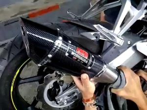 Knalpot Racing Yoshimura R11 Dua Lubang: Pilihan Terbaik untuk Motor Anda