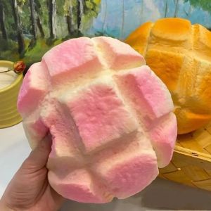 Stress Relief Squishy Mango Squeeze Toys Slowing Rising Sticky Mango Sensory Fidget Toys for Anxiety ADHD Festival Gifts