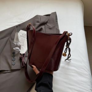 กระเป๋ารูปถังน้ำหนัง Waxed สำหรับผู้หญิง สไตล์วินเทจ สำหรับการทำงาน