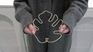 1 Set Plant Support Frame - Heavy-Duty Monstera with Bamboo-like Tortoise Shell Jacket - Sturdy Climbing Stems & Leaf Stabilizer - Decorative /Outdoor Use for Tall Houseplants Pothos Ivy Vines - Easy Assembly Guide