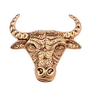 1Pc New Mens Personalized Retro Bull Head Shaped Brooch Punk Creative Gold Silver Black Party Accessory Fathers Day Gift