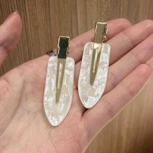 PaulWeekend Korean Style Acrylic Hair Clips with Geometric Texture Seamless Side Bangs Clip for Women Fashionable Hair Accessories