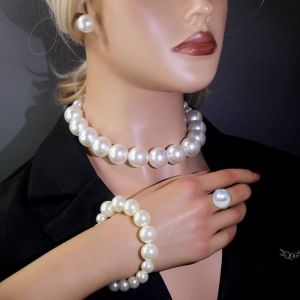 NOBLE YOU Vintage Style Imitation Pearl Jewelry Set Retro Elegant Light Luxury Necklace Bracelet Earring Ring Sets Classic High-end Feel French Pearl Necklace Women
