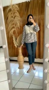 Top Blouse Monalisa Set Vest oleh Violet