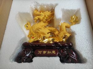 Tượng Rồng Vàng Phong Thủy May Mắn