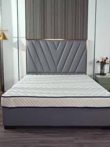 Thailand Latex Mattress Thickened Mattress 1.8 Rice Bed 180x200 Soft Cushion 1.2 M Mattress Moisture-Proof Foldable