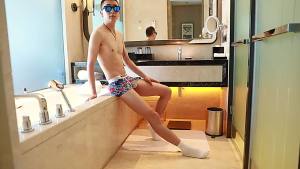 ผู้ชาย ERSHORTS นักมวยช้างจมูกกระเป๋าชุดชั้น กางเกงบิ๊กอวัยวะเพศที่ 1 ชาย กางเกงนักมวยลื่นกางเกงขาสั้น T หงส์