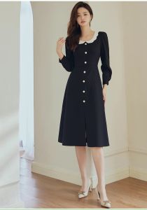 Đầm lá cổ kiểu đen suông dài xẻ trước