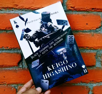 Black showman dan pembunuhan di Kota tak bernama By Keigo Higashino