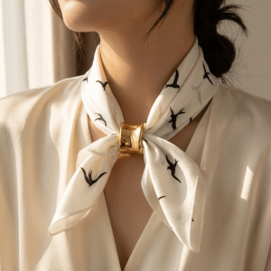 CYI47 Alloy Bow Scarf Buckle Multifunctional Smooth Irregular Shawl Clasp Simpl Hollow Irregular Clothes Corner Clip Scarf Fixing