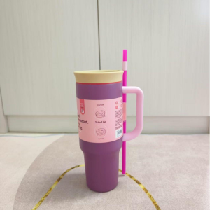 Owala Stainless Steel Insulated Tumbler / Cup 40oz Shatterproof Portable Easy-Clean Flexible Straw