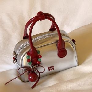 LANGJ วินเทจ หมอนกระเป๋าถุง ลำลองแบบสบายๆ หนังพียู กระเป๋าถือสีเงิน ง่ายๆ แฟชั่นสำหรับผู้หญิง กระเป๋าบอสตัน สาวๆ