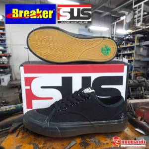 รองเท้าผ้าใบเบรกเกอร์ Breaker isus อีสอัส