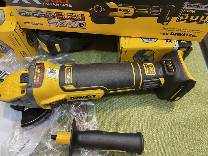 m%C3%A1y%20m%C3%A0i%20pin%20DeWALT%20DCG409VSN-B1%20(100mm%20%C4%91i%E1%BB%81u%20t%E1%BB%91c)%20-%20Image%205
